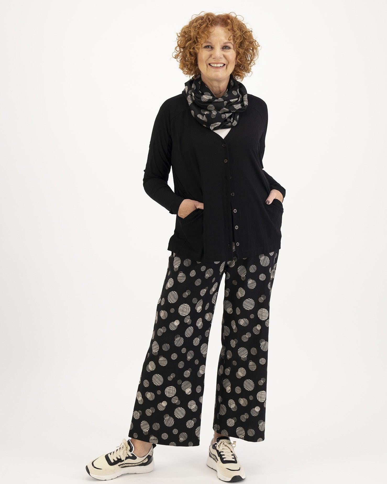 LEEZZA vest ERIKA zwart