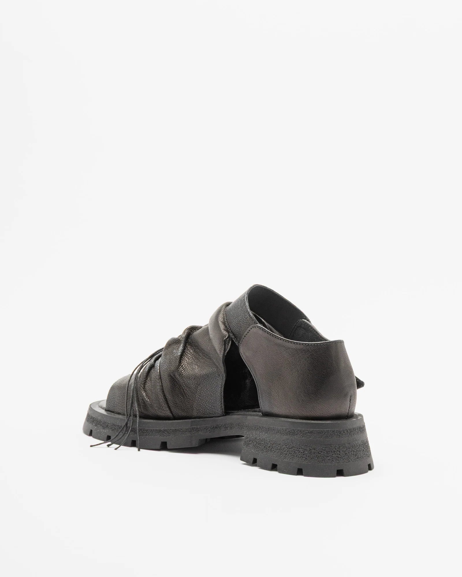 PAPUCEI sandal RAW LINEN