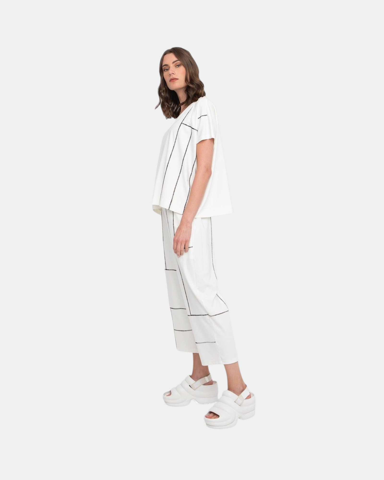 OZAI N KU travel top DUNA