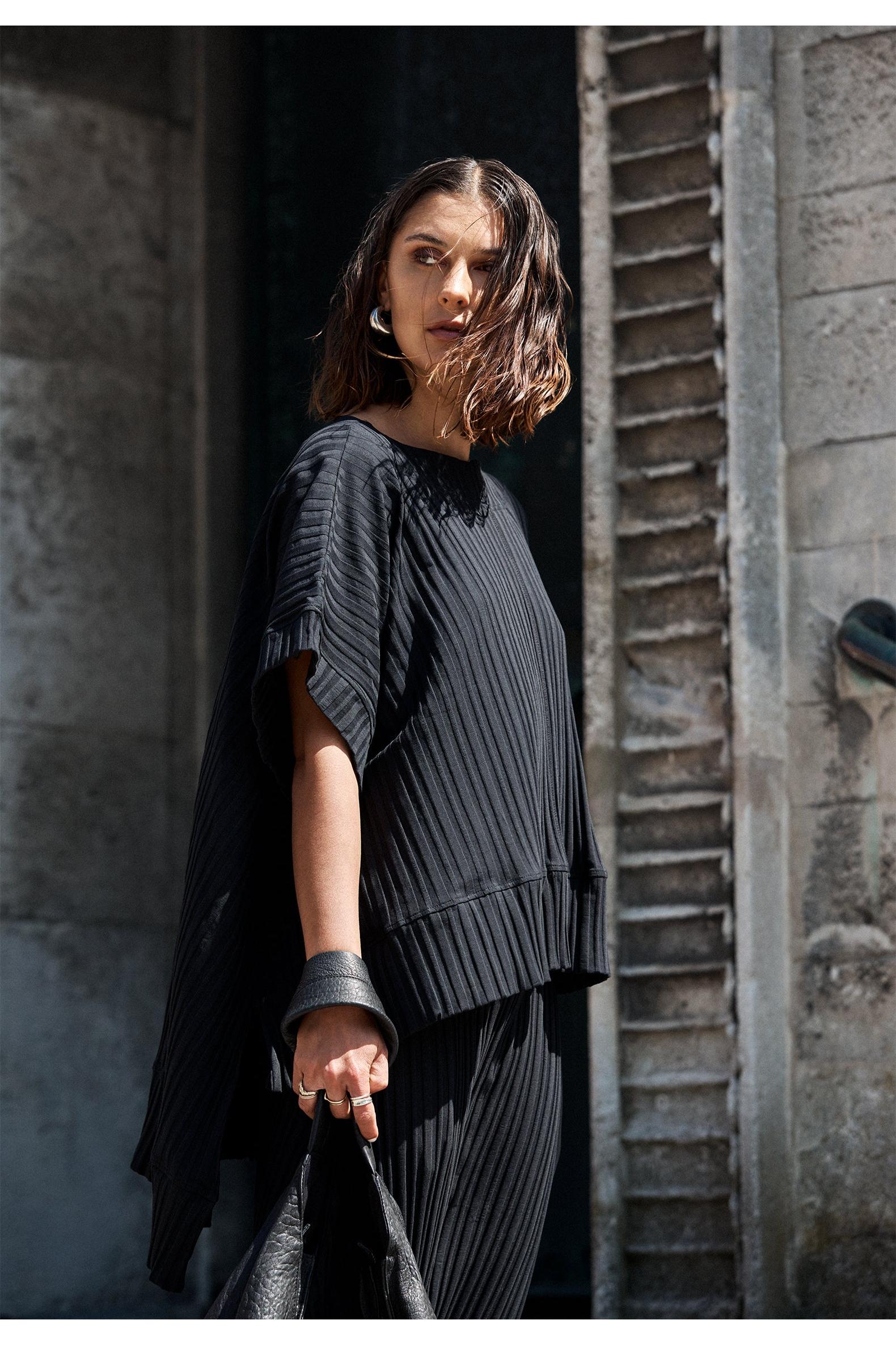 SORT AARHUS top BELLIS